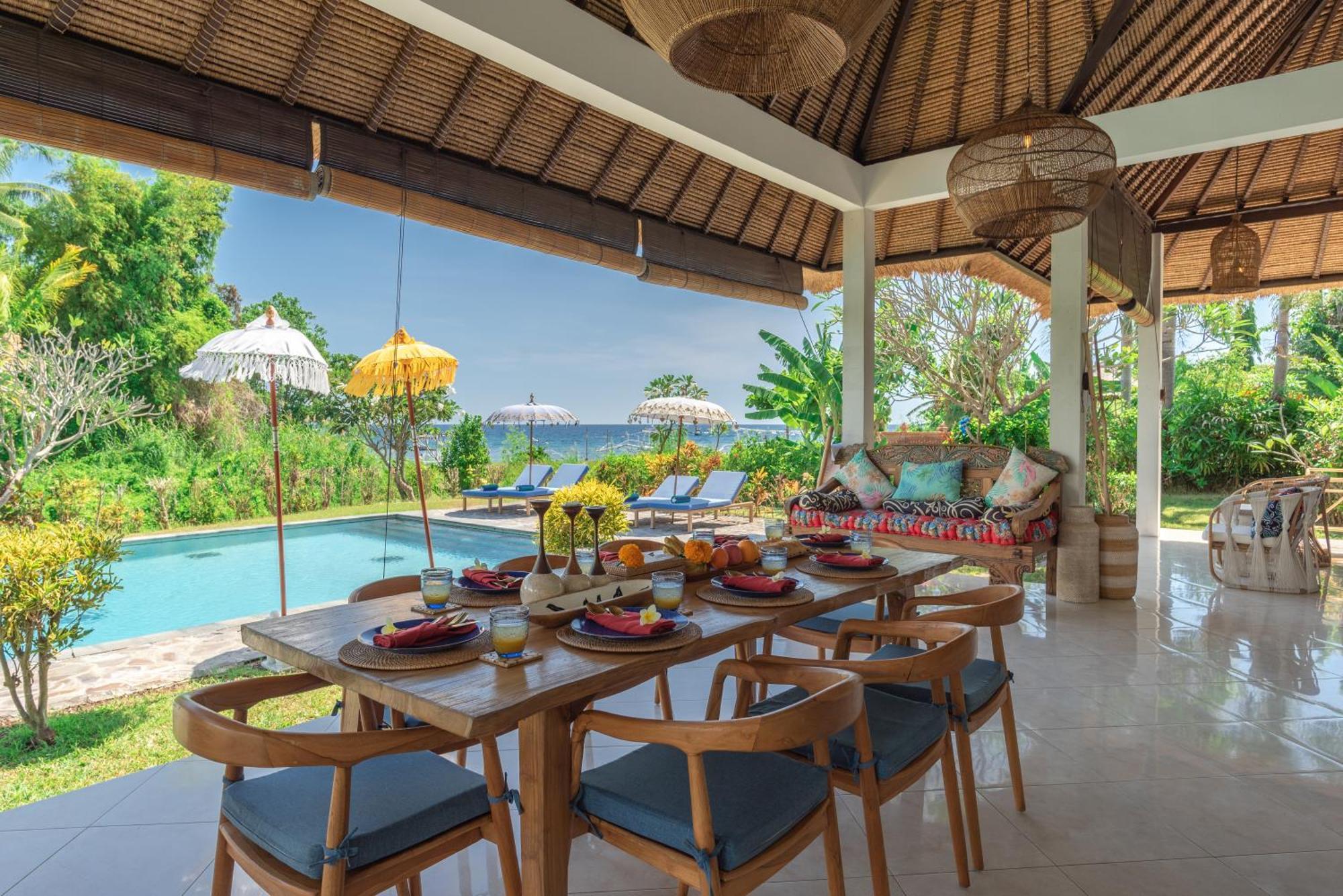 Absolute Beach Front Villa Umeanyar Exterior photo